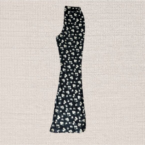 Comfy High Rise Black Floral Scalloped Bell Bottoms - Picture 11 of 13